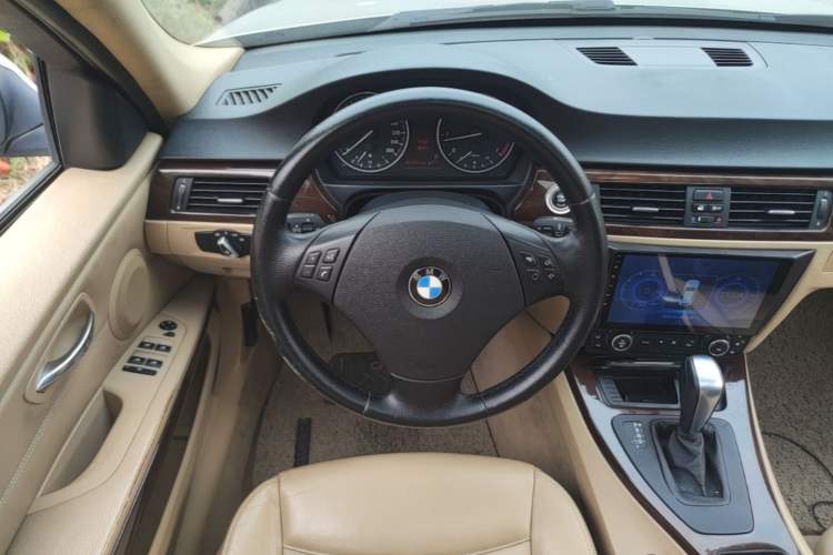 Used BMW 3 Series 2012 320i Sport Edition Steering Wheel