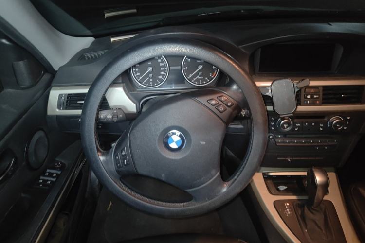 Used BMW 3 Series 2012 320i Luxury Edition Steering Wheel