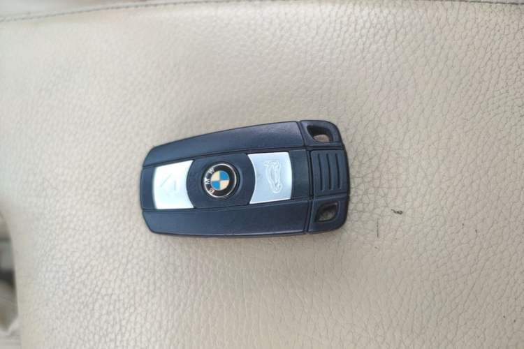 Used BMW 3 Series 2012 320i Sport Edition Vehicle Key