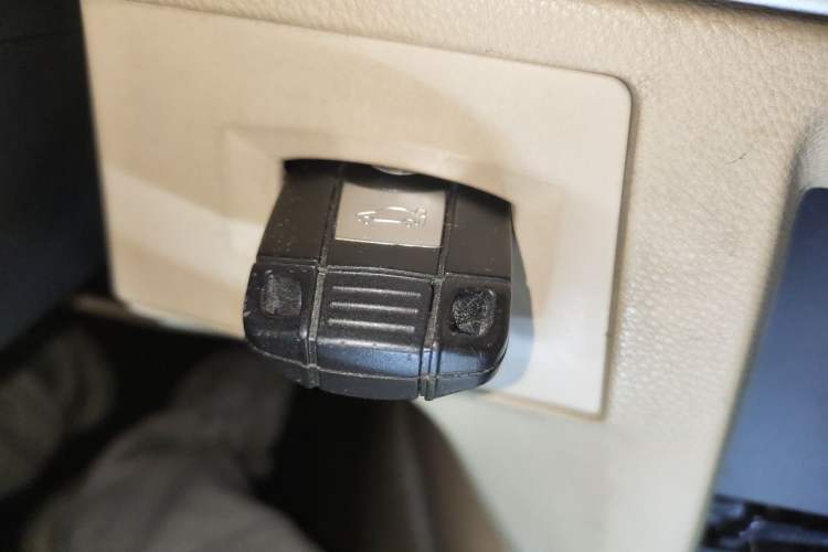 Used BMW 3 Series 2012 318i Leading Model Vehicle Key