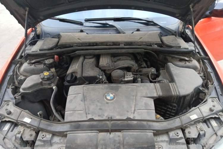 Used BMW 3 Series 2012 320i Luxury Edition Engine Bay