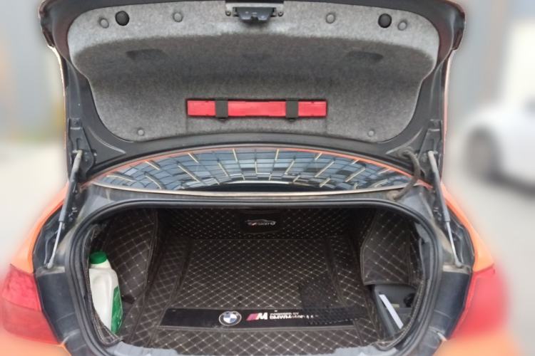 Used BMW 3 Series 2012 320i Luxury Edition Trunk