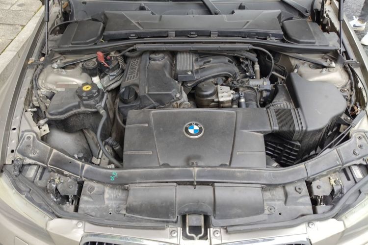 Used BMW 3 Series 2012 320i Sport Edition Engine Bay