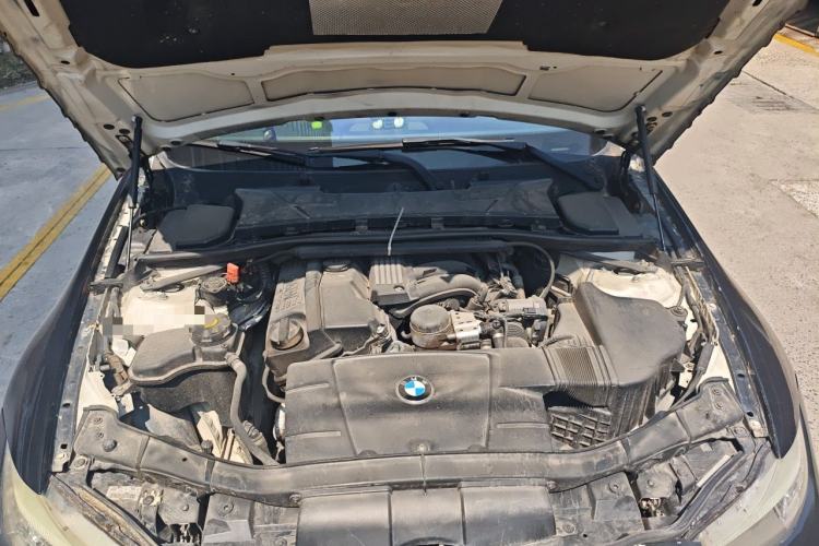 Used BMW 3 Series 2012 318i Leading Model Engine Bay