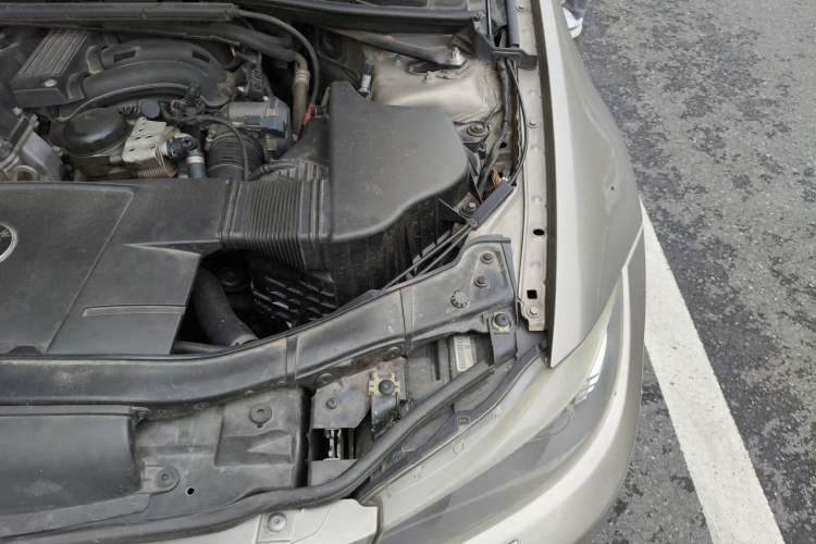 Used BMW 3 Series 2012 320i Sport Edition Engine Bay Left