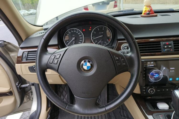 Used BMW 3 Series 2012 320i Sport Edition Steering Wheel