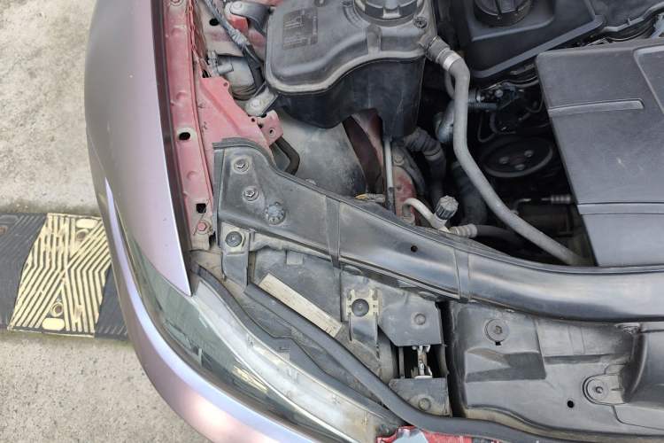 Used BMW 3 Series 2012 318i Leading Model Engine Bay Right