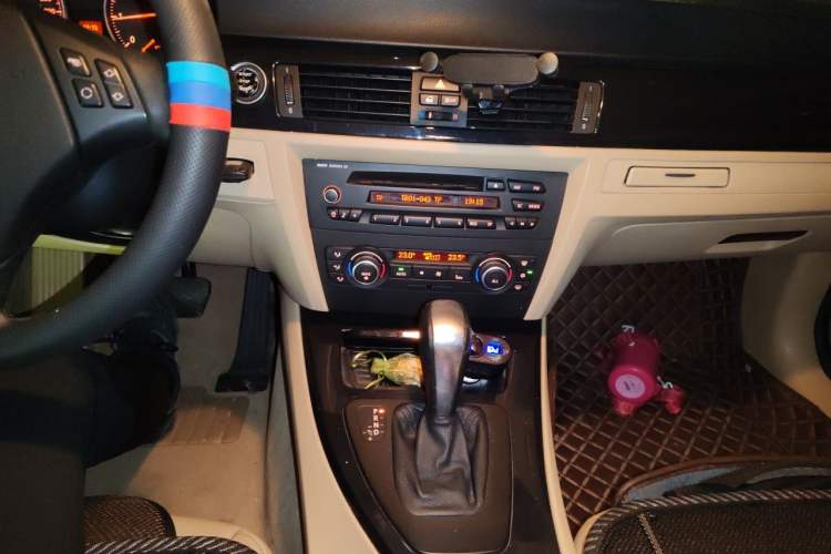 Used BMW 3 Series 2012 318i Leading Model Audio And AC Panel