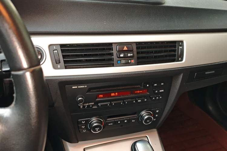 Used BMW 3 Series 2012 318i Leading Model Audio And AC Panel
