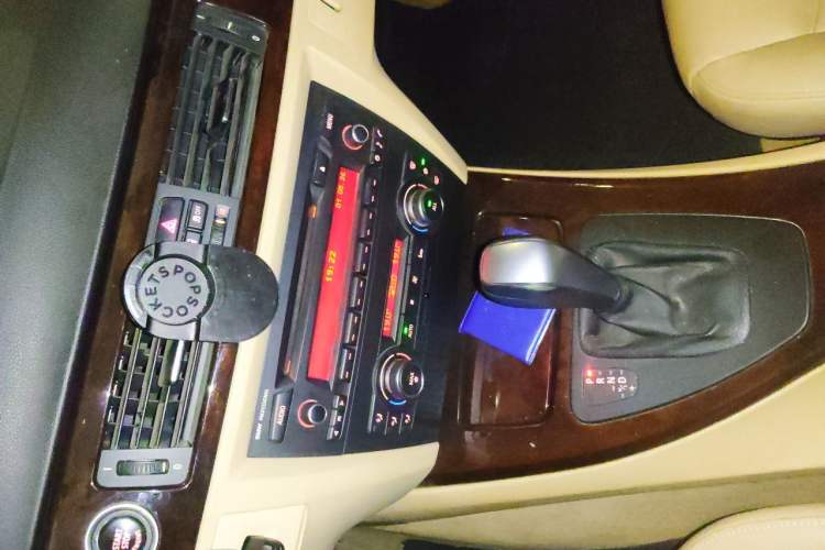 Used BMW 3 Series 2012 320i Sport Edition Audio And AC Panel