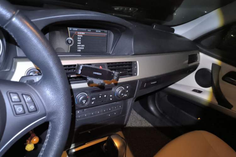 Used BMW 3 Series 2012 320i Luxury Edition Audio And AC Panel