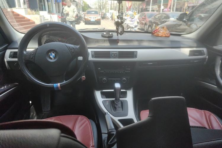 Used BMW 3 Series 2012 318i Leading Model Center Console
