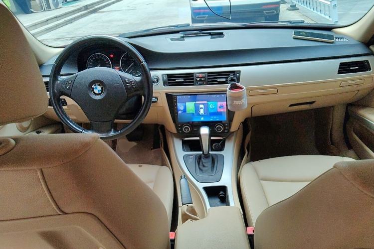 Used BMW 3 Series 2012 318i Leading Model Center Console