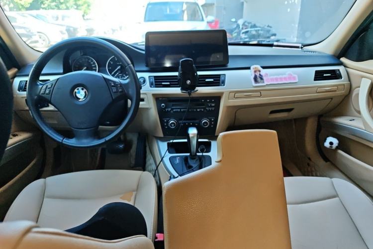 Used BMW 3 Series 2012 318i Leading Model Center Console