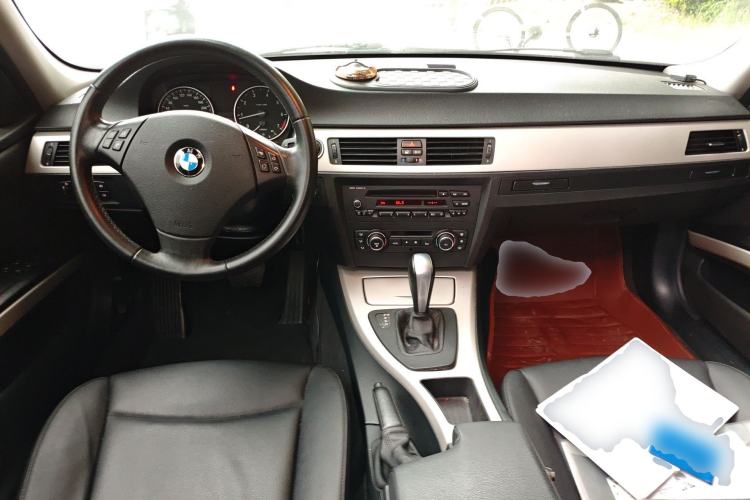 Used BMW 3 Series 2012 318i Leading Model Center Console
