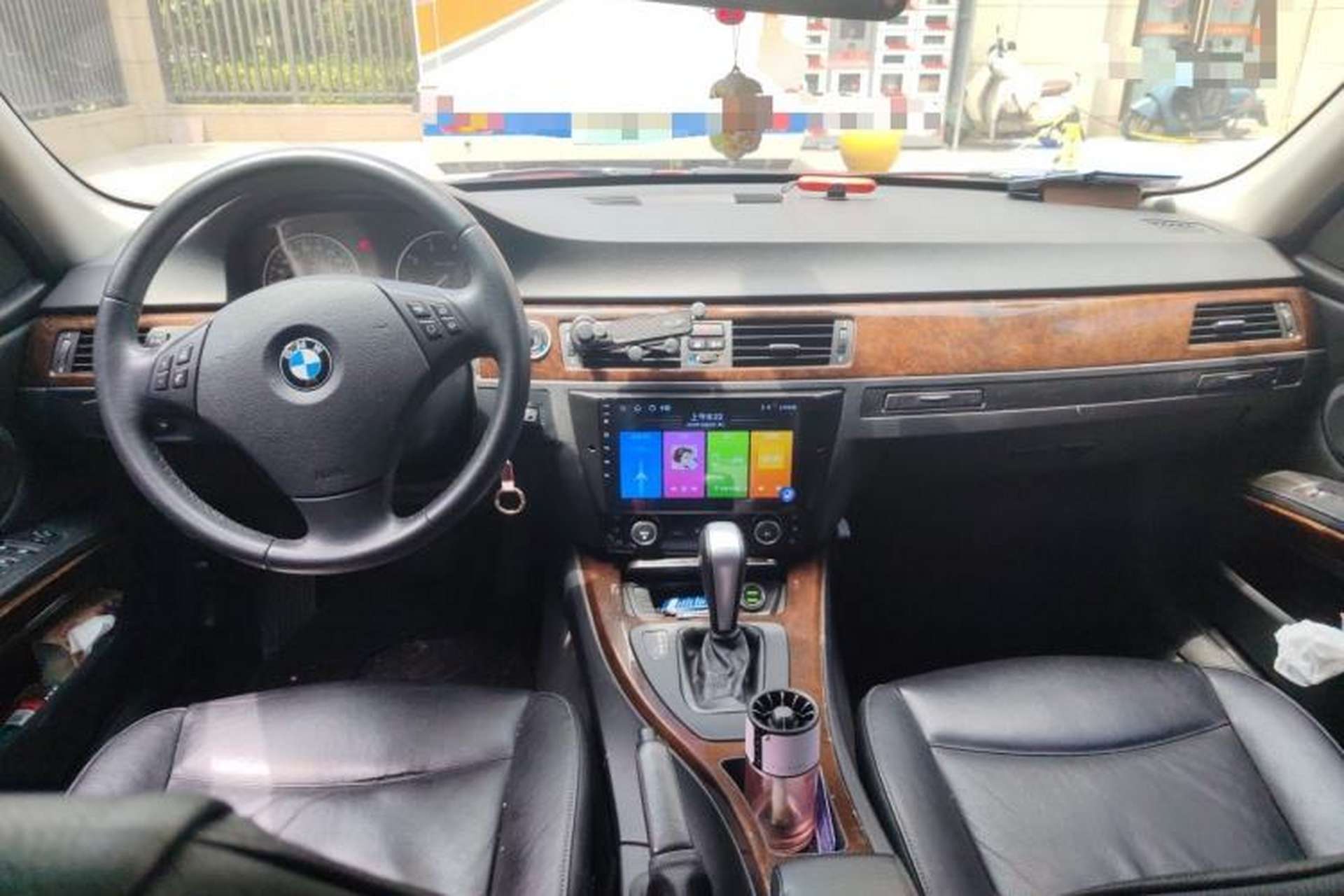 Used BMW 3 Series 2012 320i Sport Edition Center Console