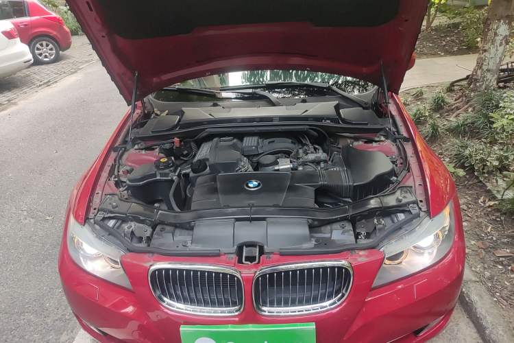 Used BMW 3 Series 2012 320i Luxury Edition Engine Bay