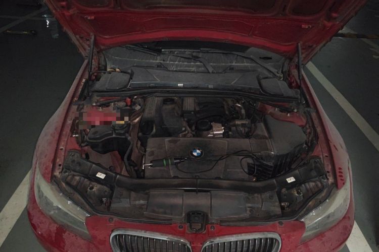 Used BMW 3 Series 2012 320i Luxury Edition Engine Bay