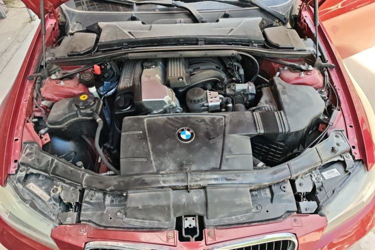 Used BMW 3 Series 2012 318i Leading Model Engine Bay