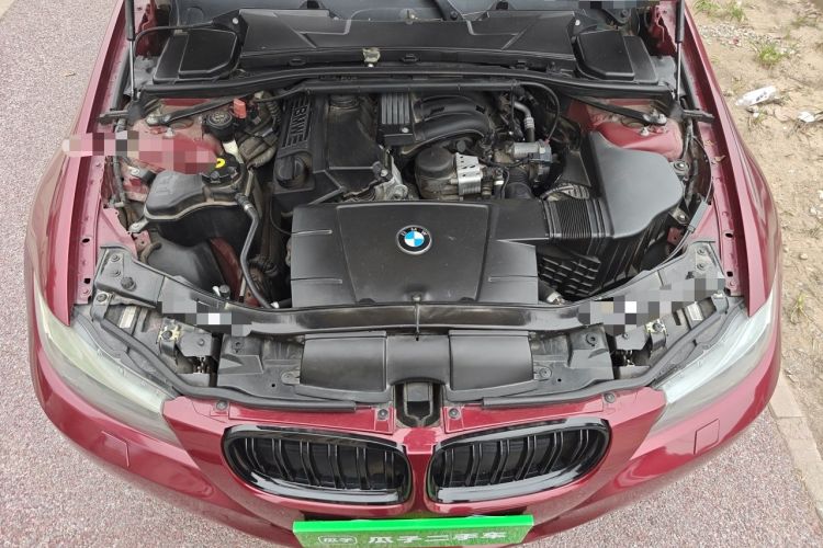 Used BMW 3 Series 2012 320i Luxury Edition Engine Bay
