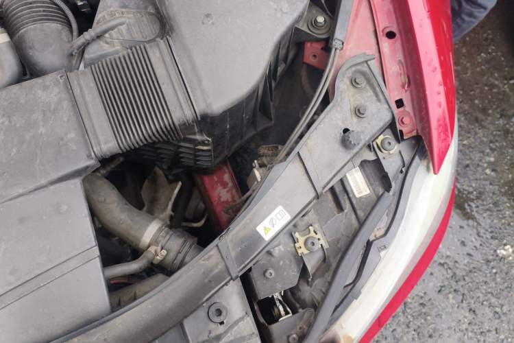 Used BMW 3 Series 2012 320i Luxury Edition Engine Bay Left