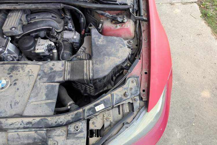 Used BMW 3 Series 2012 320i Luxury Edition Engine Bay Left