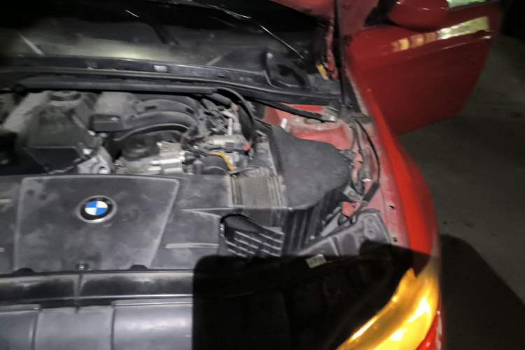 Used BMW 3 Series 2012 320i Luxury Edition Engine Bay Left