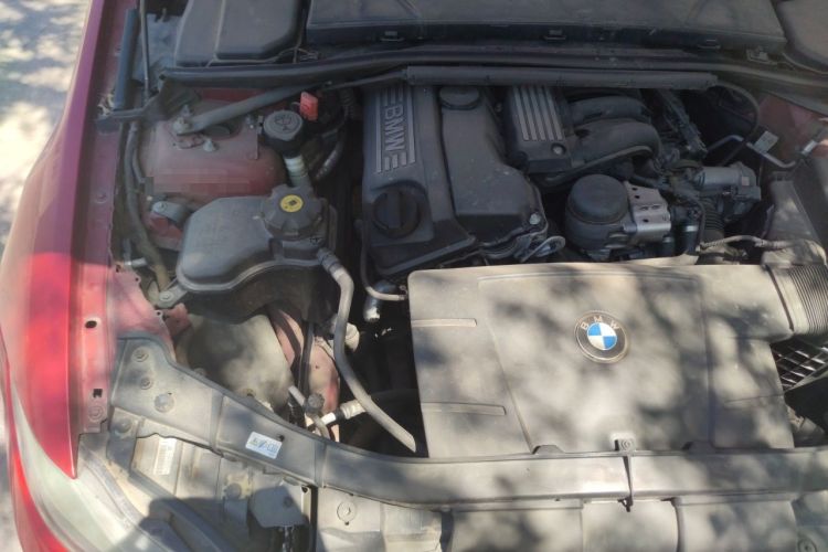 Used BMW 3 Series 2012 320i Sport Edition Engine Bay Right