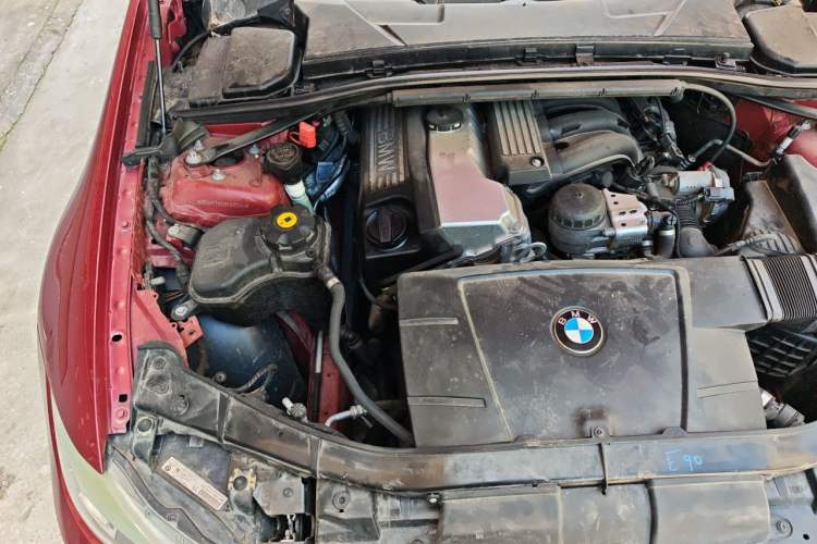 Used BMW 3 Series 2012 318i Leading Model Engine Bay Right