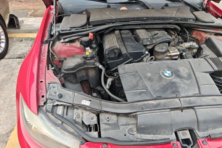 Used BMW 3 Series 2012 320i Sport Edition Engine Bay Right