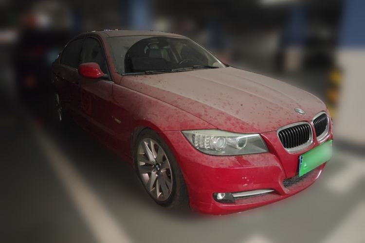 Used BMW 3 Series 2012 320i Luxury Edition Front Right 45 Deg