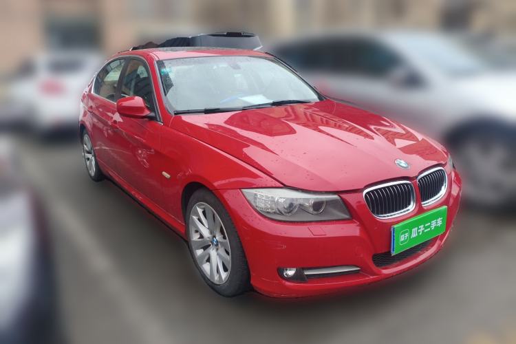 Used BMW 3 Series 2012 320i Luxury Edition Front Right 45 Deg
