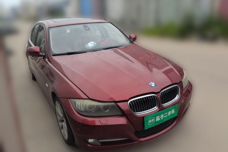 Used BMW 3 Series 2012 320i Luxury Edition Front Right 45 Deg