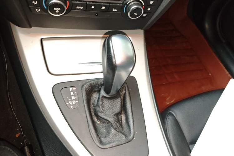 Used BMW 3 Series 2012 318i Leading Model Gear Lever