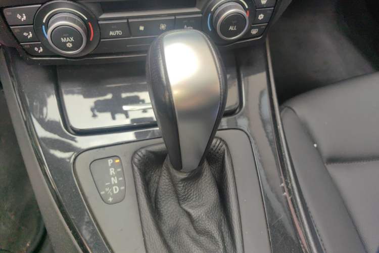 Used BMW 3 Series 2012 318i Leading Model Gear Lever