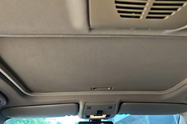 Used BMW 3 Series 2012 318i Leading Model Headliner