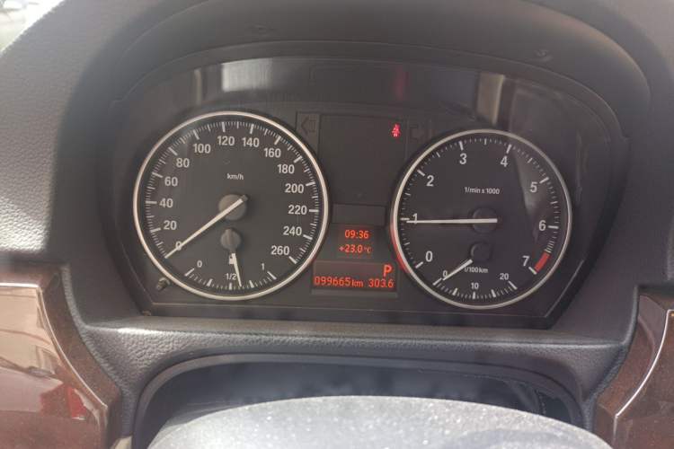 Used BMW 3 Series 2012 320i Sport Edition Instrument Cluster