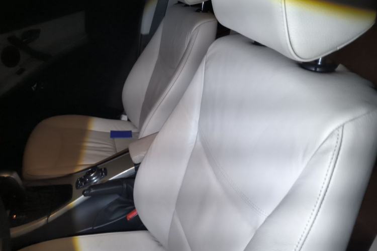 Used BMW 3 Series 2012 320i Luxury Edition Left Front Seat