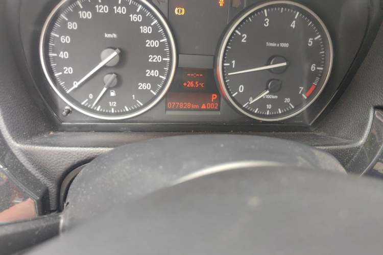 Used BMW 3 Series 2012 318i Leading Model Odometer Close Up