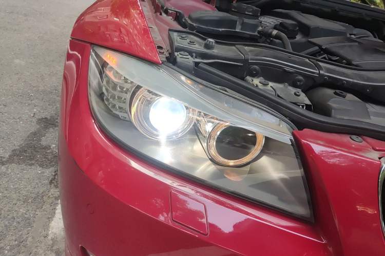 Used BMW 3 Series 2012 320i Luxury Edition Right Front Headlight