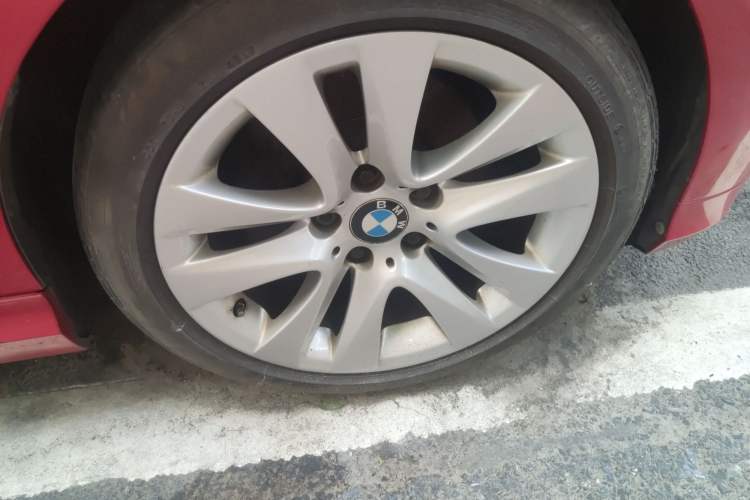 Used BMW 3 Series 2012 320i Luxury Edition Right Front Wheel Hub