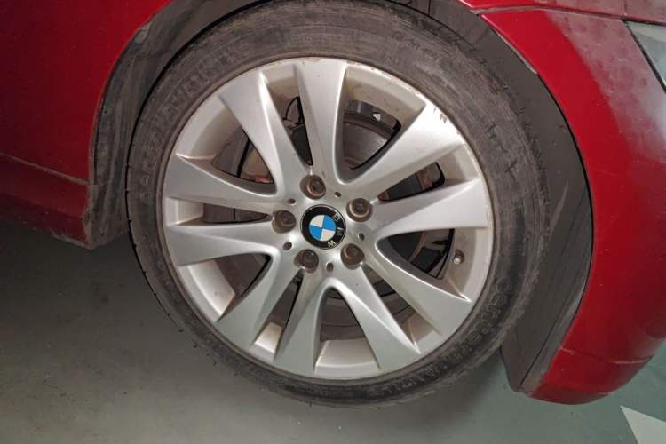 Used BMW 3 Series 2012 320i Luxury Edition Right Front Wheel Hub