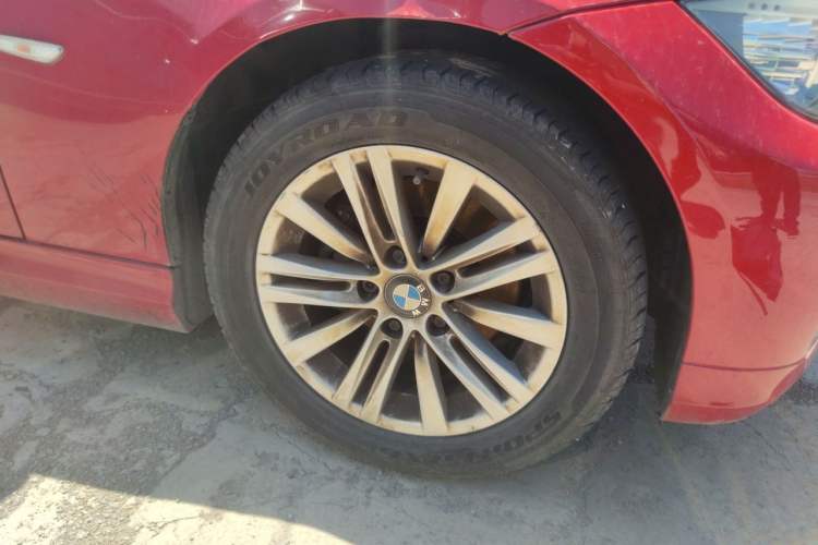 Used BMW 3 Series 2012 320i Sport Edition Right Front Wheel Hub