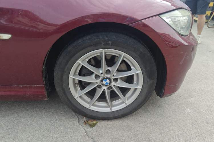 Used BMW 3 Series 2012 318i Leading Model Right Front Wheel Hub
