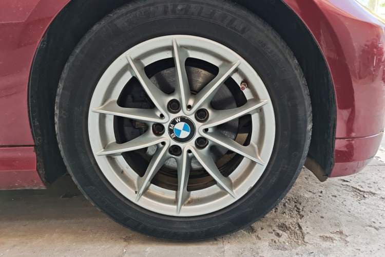 Used BMW 3 Series 2012 318i Leading Model Right Front Wheel Hub