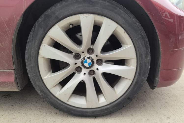Used BMW 3 Series 2012 320i Luxury Edition Right Front Wheel Hub