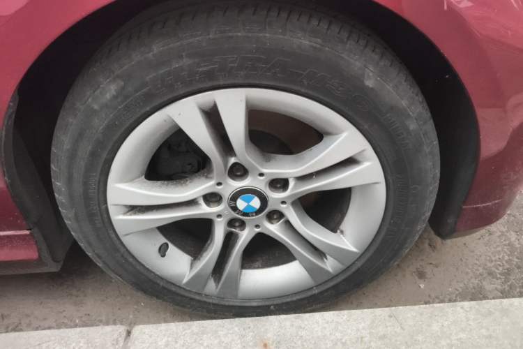 Used BMW 3 Series 2012 318i Leading Model Right Front Wheel Hub