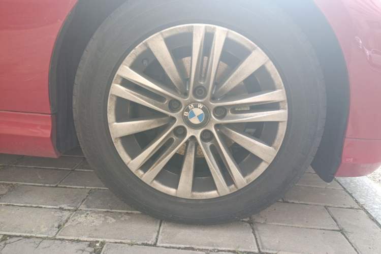 Used BMW 3 Series 2012 320i Sport Edition Right Front Wheel Hub