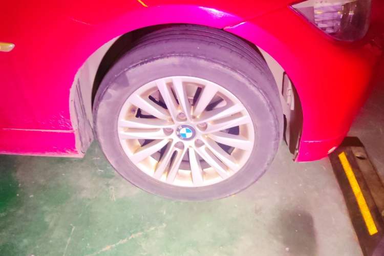 Used BMW 3 Series 2012 320i Sport Edition Right Front Wheel Hub