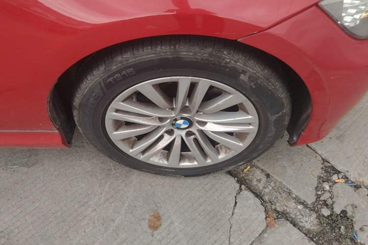 Used BMW 3 Series 2012 320i Sport Edition Right Front Wheel Hub